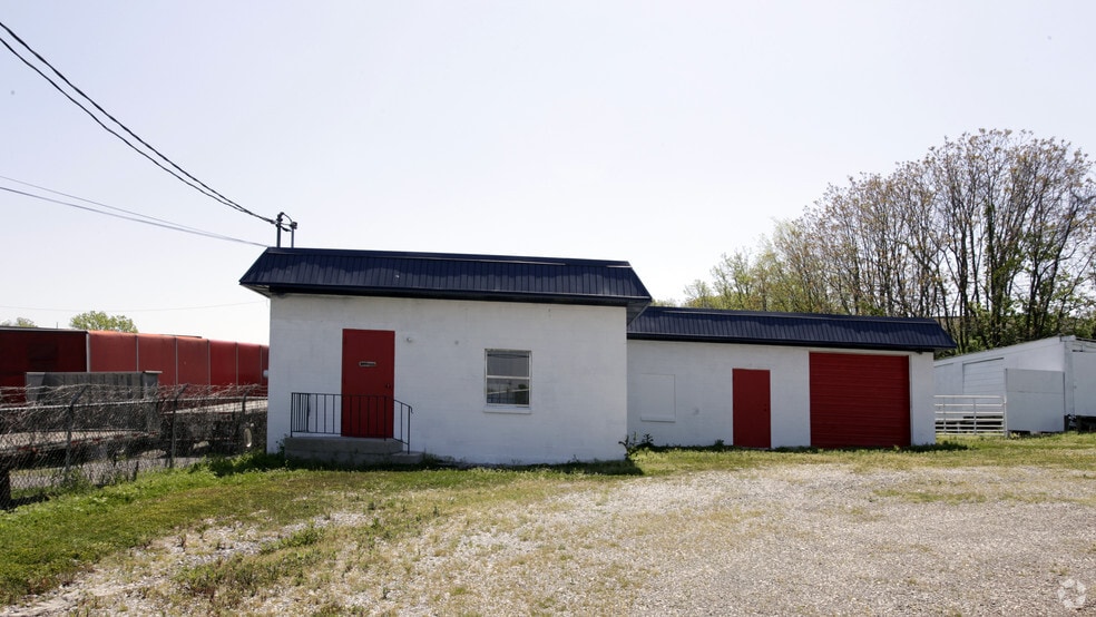 More Photos Of 2510 Mitchell St, Knoxville Light Manufacturing For Lease