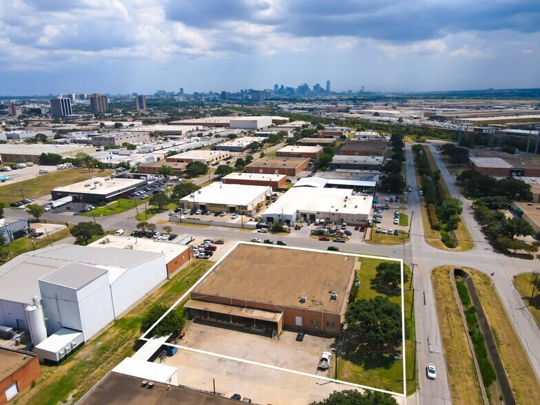 More Photos Of 8408 Chancellor Row, Dallas Warehouse For Sale