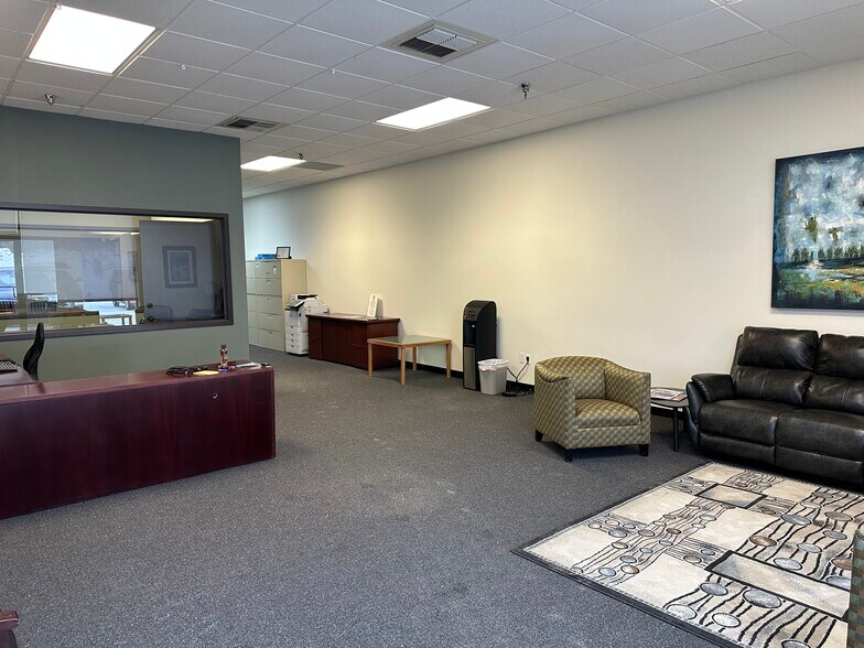 More Photos Of 34851 Kenai Spur Hwy, Soldotna General Retail For Lease