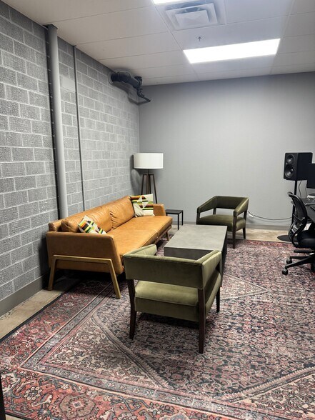 More Photos Of 2815 Manor Rd, Austin Loft Creative Space For Lease