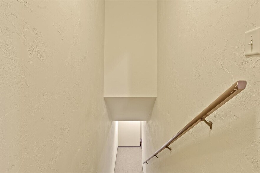 More Photos Of 2131 Calumet Dr, New Holstein Medical For Lease