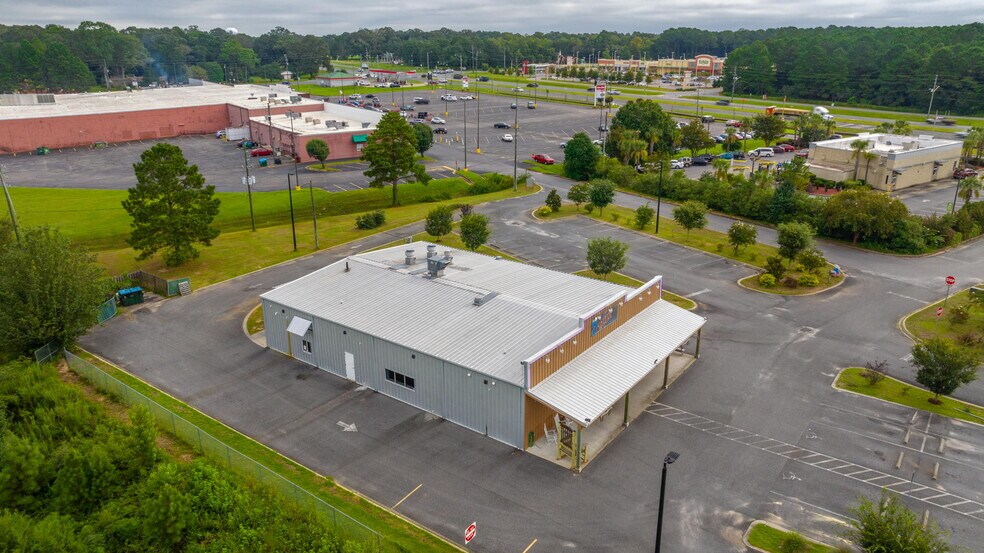 Primary Photo Of 1296 N Ferdon Blvd, Crestview Restaurant For Sale