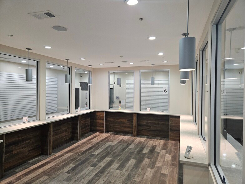 More Photos Of 5993 S St Andrews Pl, Los Angeles Warehouse For Lease