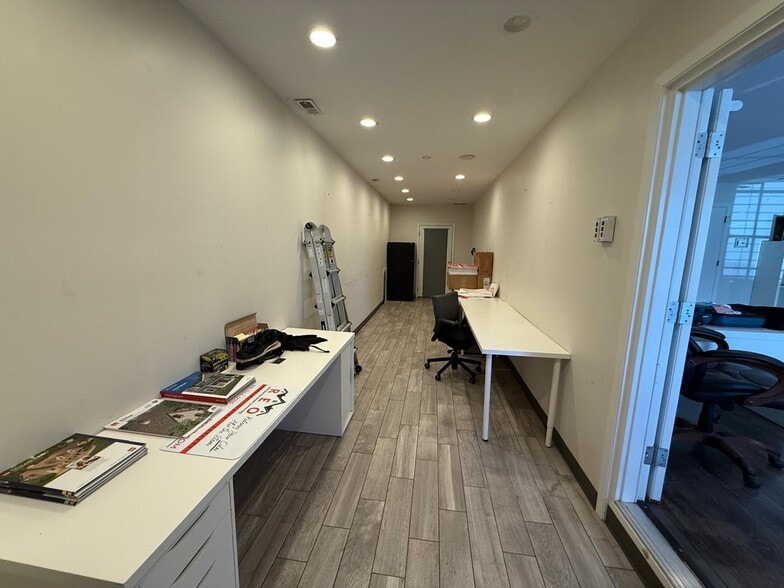 More Photos Of 15062 Archer Ave, Lockport Warehouse For Lease