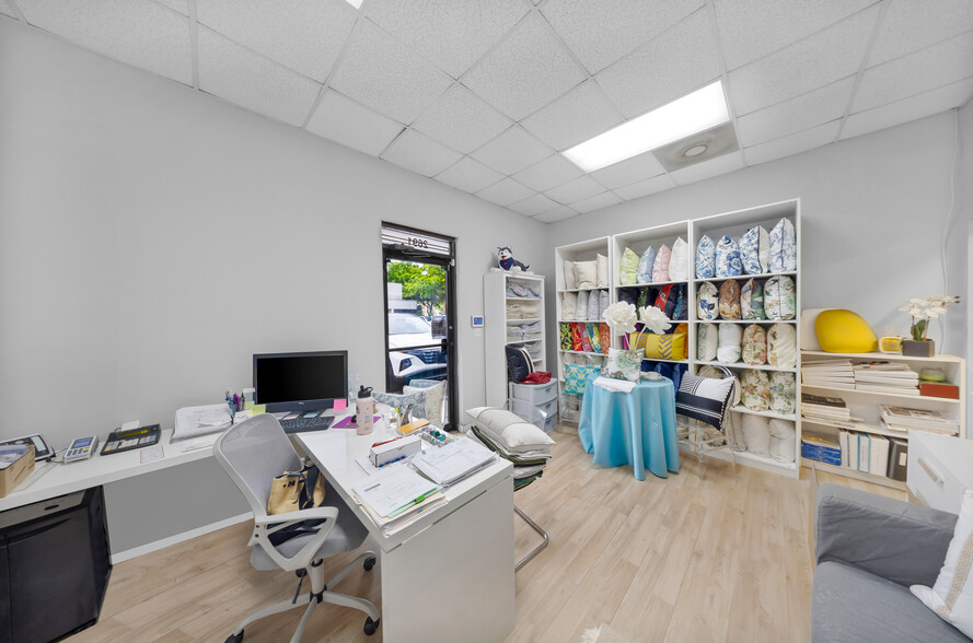 More Photos Of 2693 W 76th St, Hialeah Warehouse For Sale