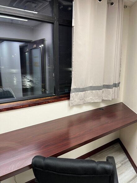 More Photos Of 13810-13854 Lakeside Cir, Sterling Heights Storefront Retail Office For Lease