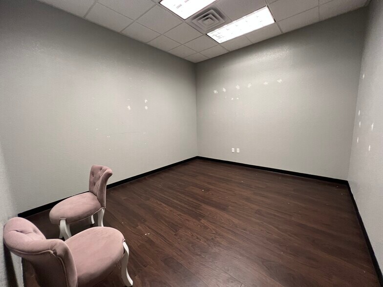 More Photos Of 375 N Stephanie St, Henderson Office For Lease