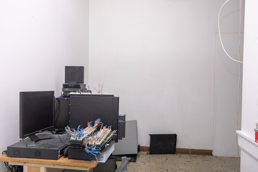More Photos Of 801 Hazlett Ave, Wheeling Office For Sale