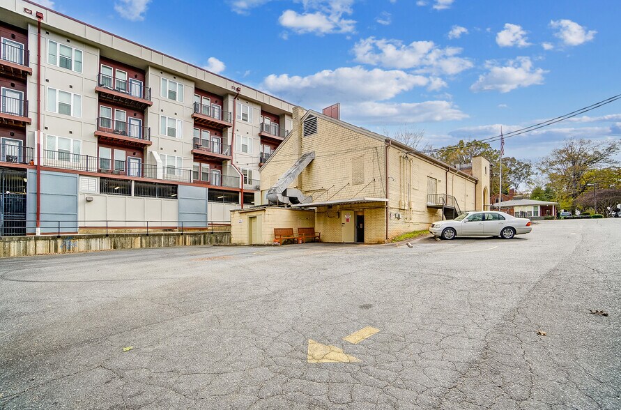 More Photos Of 1917 Central Ave, Charlotte General Retail For Lease