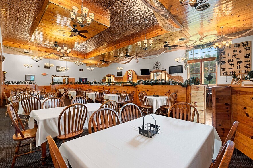 More Photos Of W10508 Kottke Rd, Crivitz Restaurant For Sale