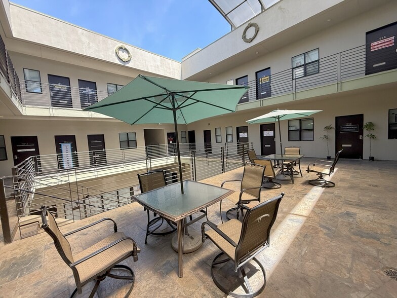 More Photos Of 3275 Stevens Creek Blvd, San Jose Office For Lease