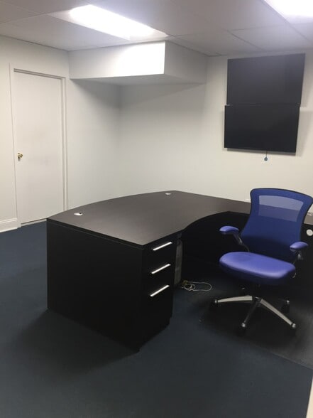 More Photos Of 5465 NW 36th St, Miami Springs Office For Lease
