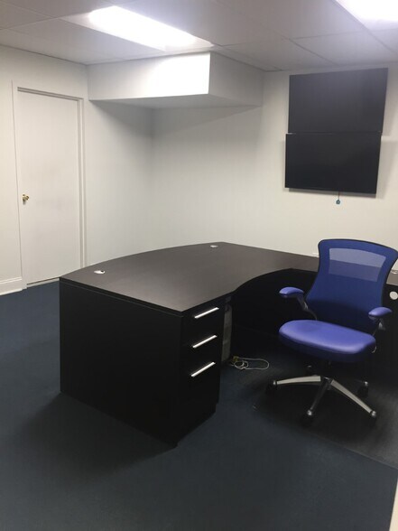 More Photos Of 5465 NW 36th St, Miami Springs Office For Sale