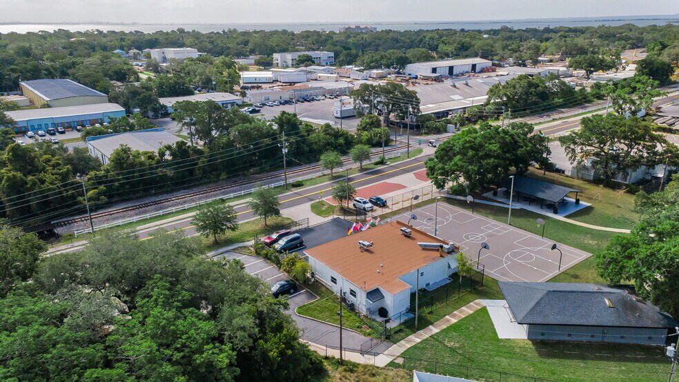 More Photos Of 605 9th Ave N, Safety Harbor Freestanding For Sale