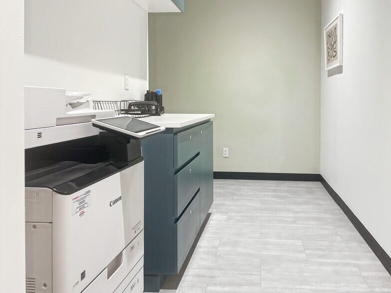 More Photos Of 30 Powerhouse St, Toronto Coworking Space