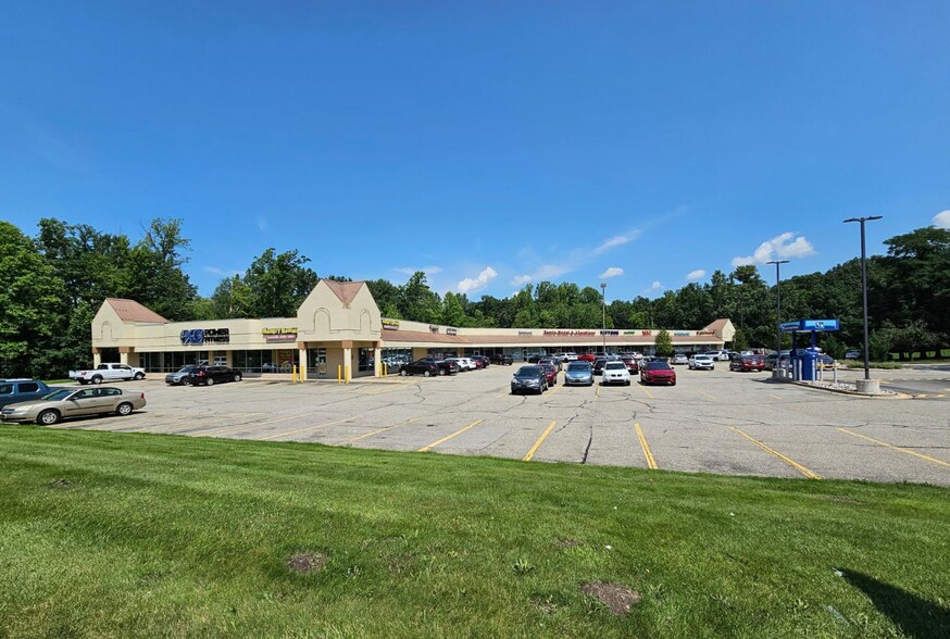 Primary Photo Of 1851 44th St SW, Wyoming Freestanding For Lease
