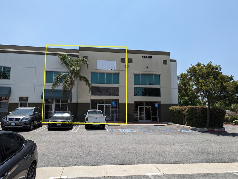 More Photos Of 14189 Foothill Blvd, Fontana Showroom For Lease