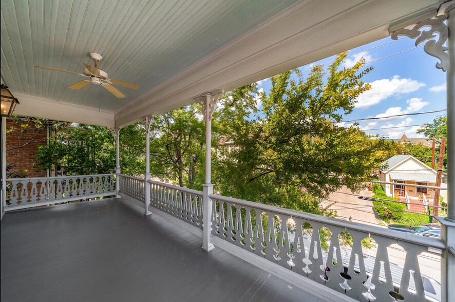 More Photos Of 2315 Routh St, Dallas Office Residential For Sale