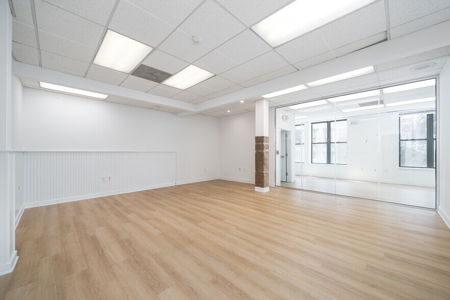 More Photos Of 358-360 1st St, Hoboken Medical For Lease