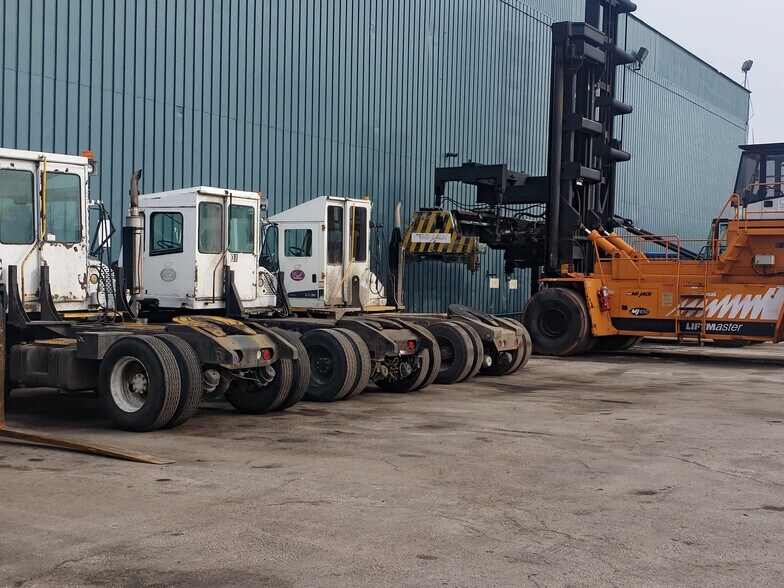 More Photos Of 5300 S Joliet Rd, McCook Land For Lease