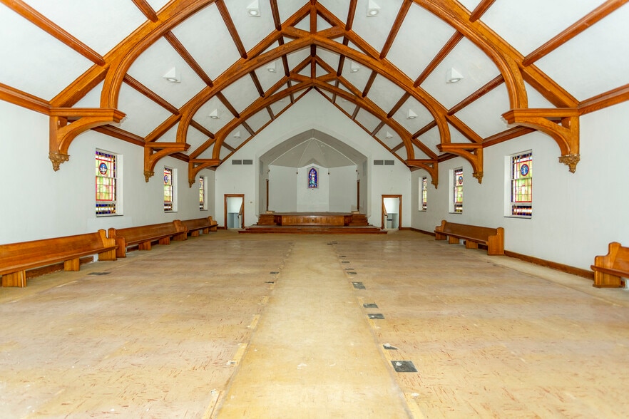 More Photos Of 2001 Avenue Z, Birmingham Religious Facility For Sale