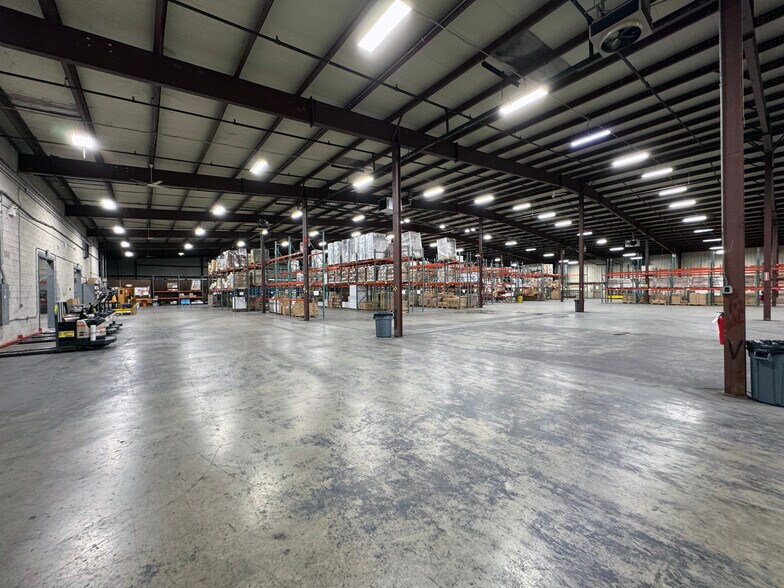 More Photos Of 61 W 2nd St, Wind Gap Warehouse For Lease