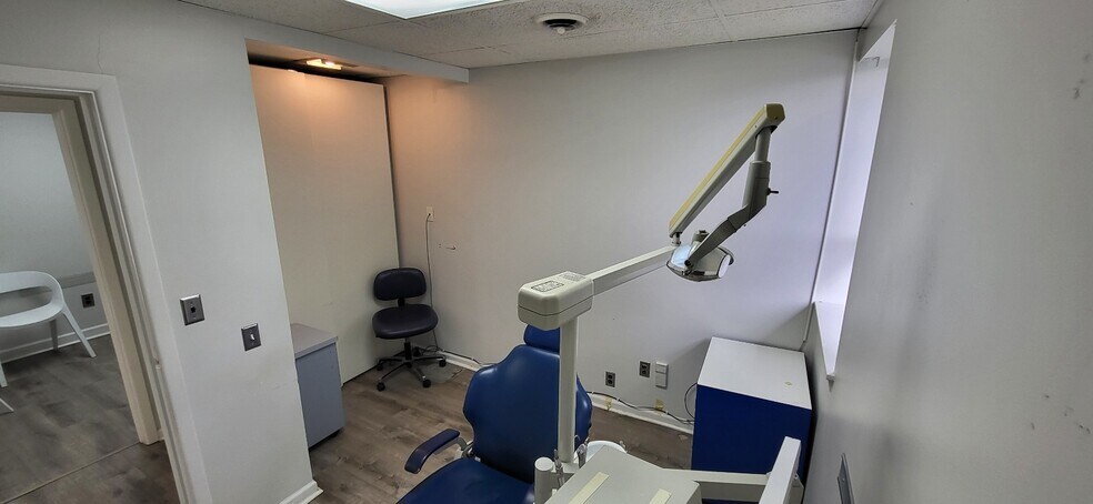 More Photos Of 289 Market St, Saddle Brook Office For Sale