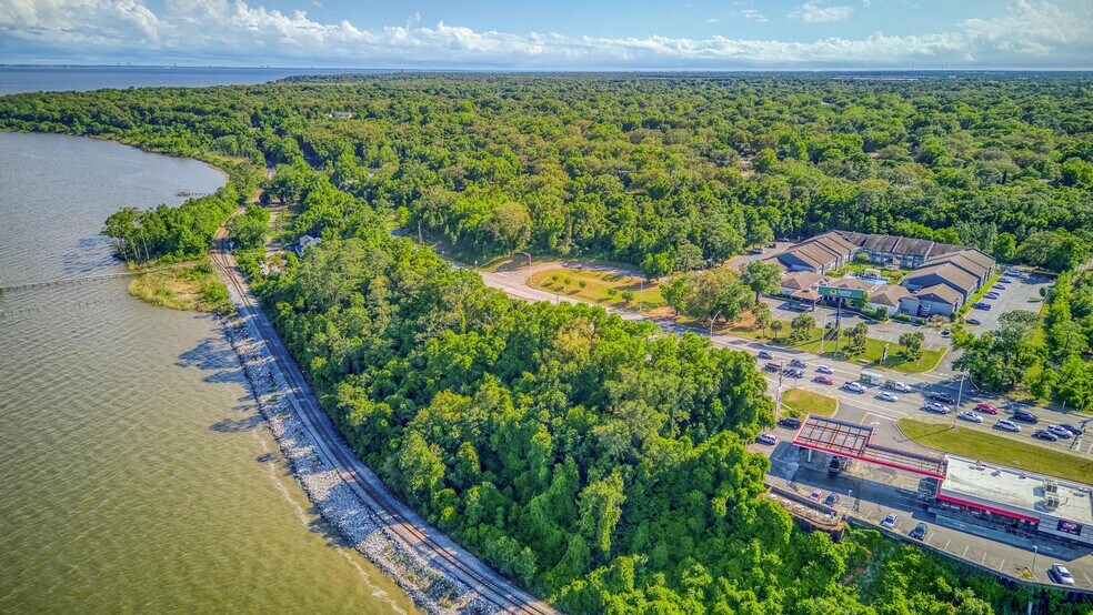 More Photos Of 7599 Scenic Hwy, Pensacola Land For Sale