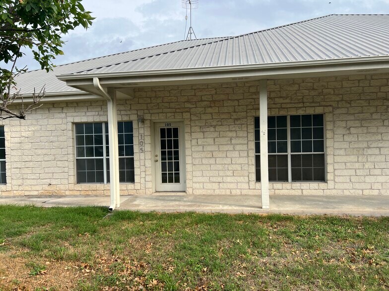 More Photos Of 605 River Bend Dr, Georgetown Office For Lease