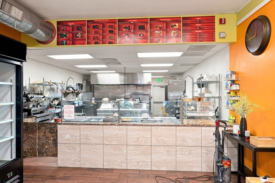 More Photos Of 3749 Cedar Ave S, Minneapolis Restaurant For Lease