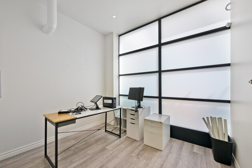 More Photos Of 8151 W 3rd St, Los Angeles Storefront For Sale