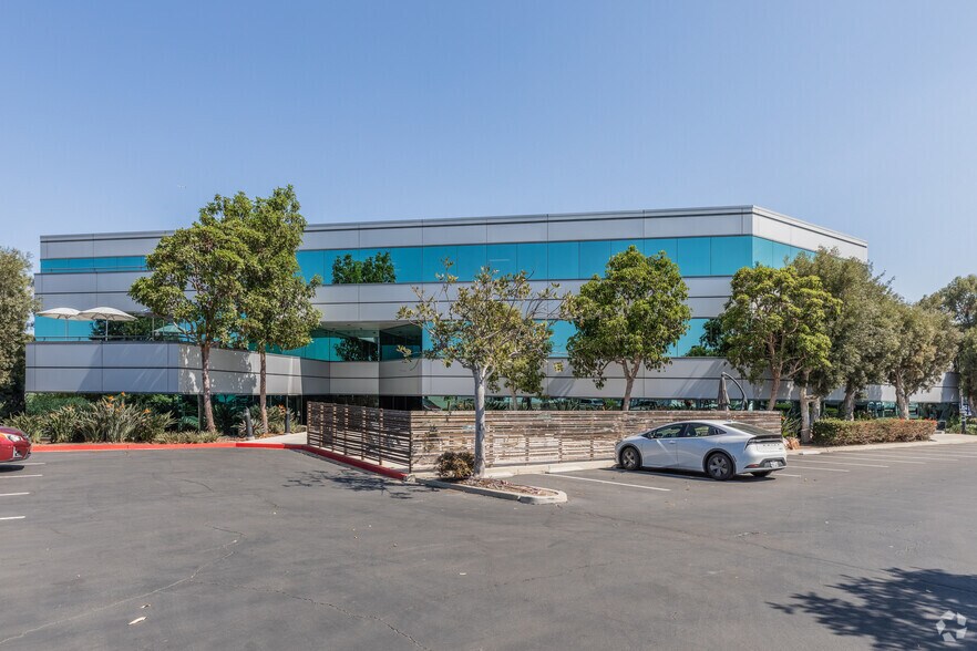 More Photos Of 5963 La Place Ct, Carlsbad Office For Lease