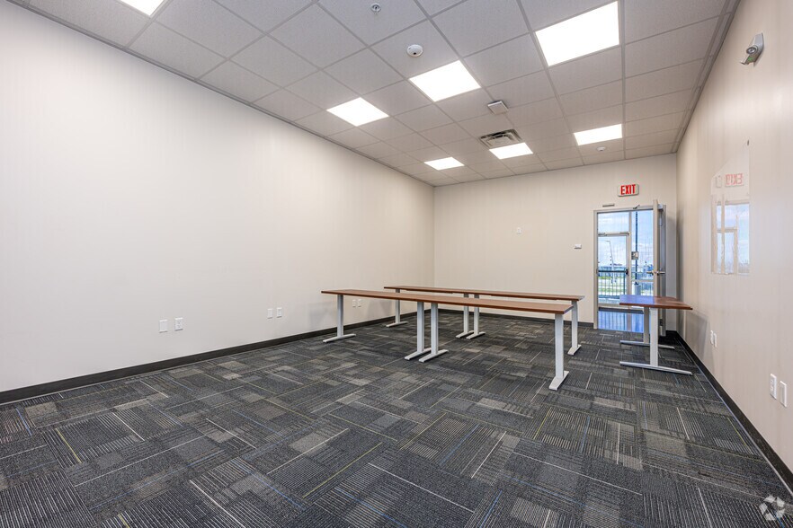 More Photos Of 2070 Commercial Dr, Port Allen Industrial For Sale