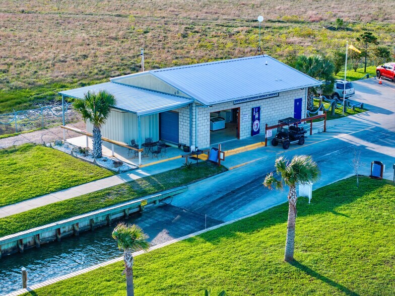 More Photos Of 3902 Highway 146 N, Texas City Marina For Sale
