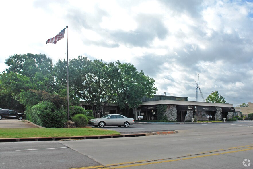 More Photos Of 6418-6432 N Western Ave, Oklahoma City Storefront Retail Office For Lease
