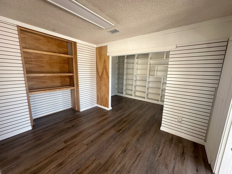 More Photos Of 870 Grand Ave, San Diego General Retail For Sale