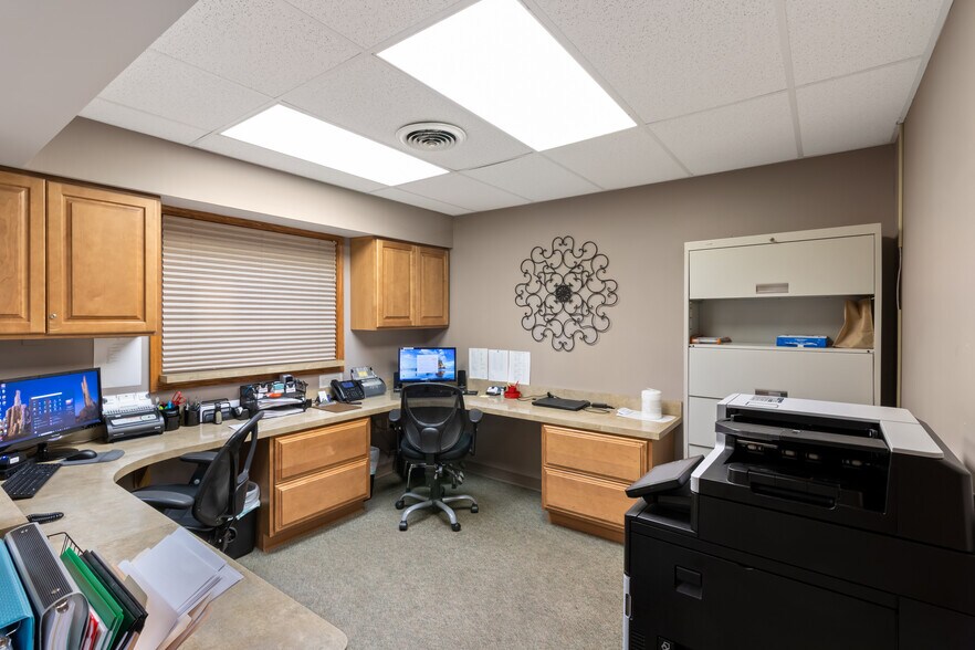 More Photos Of 5538 Philadelphia Dr, Dayton Medical For Sale