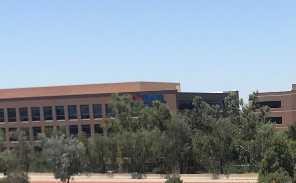 More Photos Of 19601 N Black Canyon Hwy, Phoenix Loft Creative Space For Lease