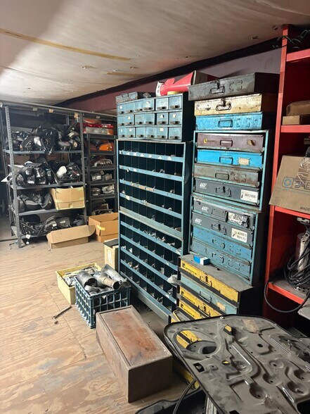More Photos Of 15920 Kuykendahl Rd, Houston Auto Repair For Sale