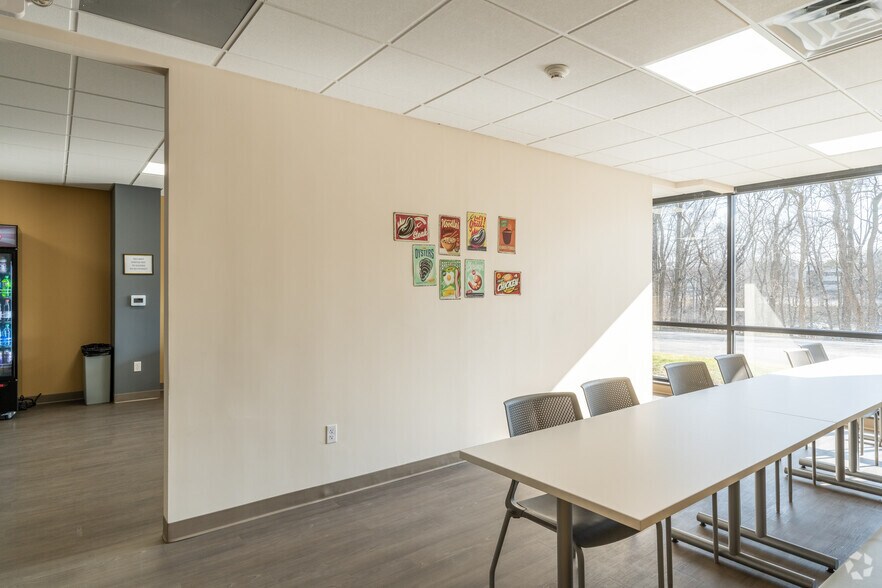 More Photos Of 1055 Parsippany Blvd, Parsippany Office For Lease