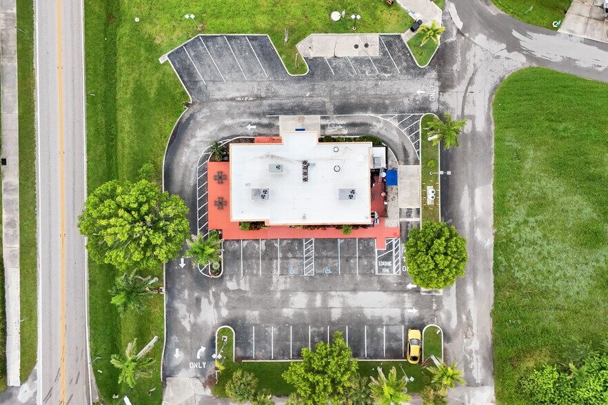 More Photos Of 10493 Stringfellow Rd, Saint James City Storefront Retail Office For Sale