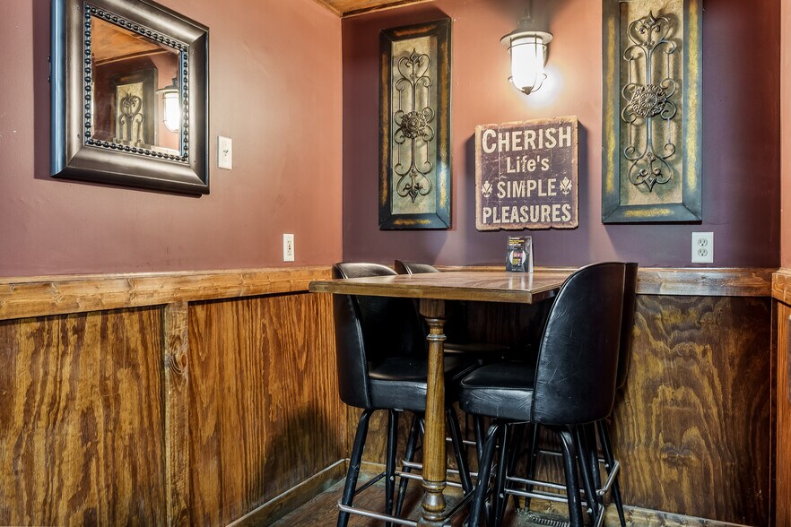 More Photos Of 209 W Main St, Genoa Bar For Sale