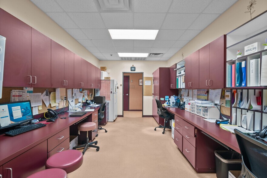 More Photos Of 3115 College Park Dr, Conroe Medical For Sale