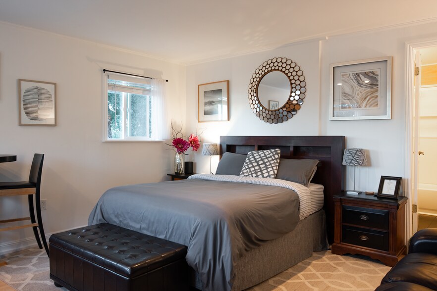 More Photos Of 22855 Chianti Rd, Cloverdale Apartments For Sale