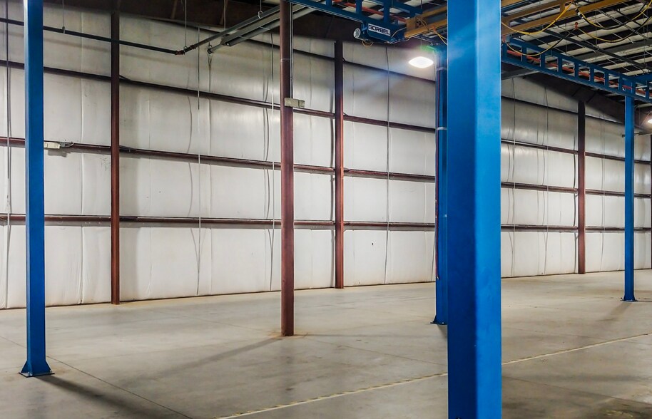 More Photos Of 70 Douglas Way, Natural Bridge Station Manufacturing For Lease