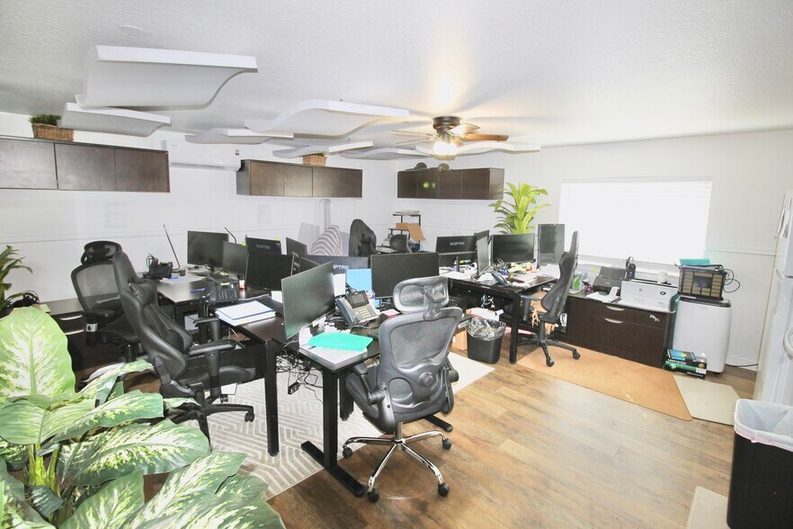 More Photos Of , Dundee Unknown For Sale