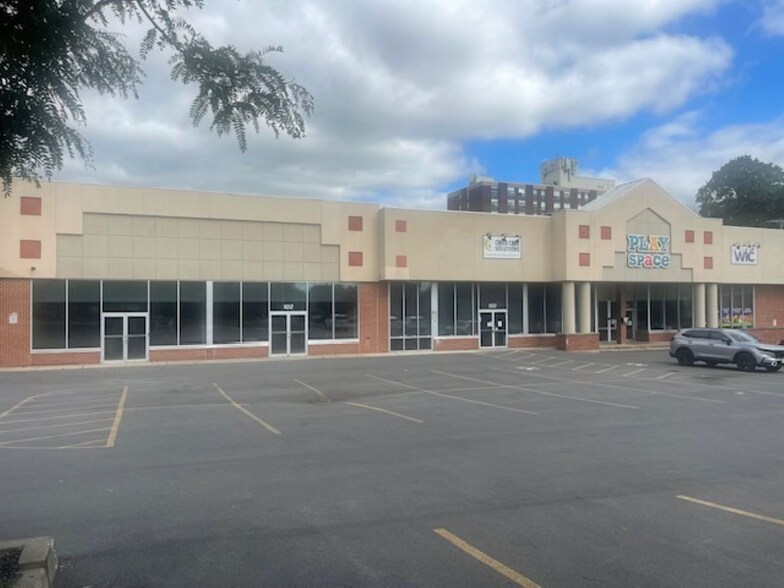 More Photos Of 104-106 North St, Auburn Freestanding For Lease