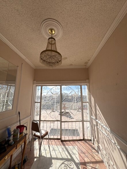 More Photos Of 5824 Doniphan Dr, El Paso Freestanding For Sale