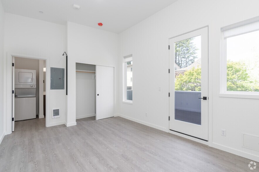 More Photos Of 3727-3755 S Hood Ave, Portland Apartments For Sale