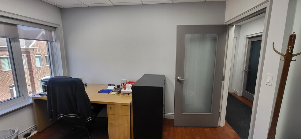 More Photos Of 30 Wertheim Ct, Richmond Hill Office Residential For Lease